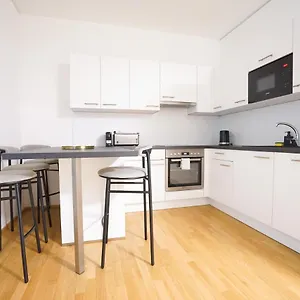  Apartment Exclusive 2-bedroom With Pool & Balcony